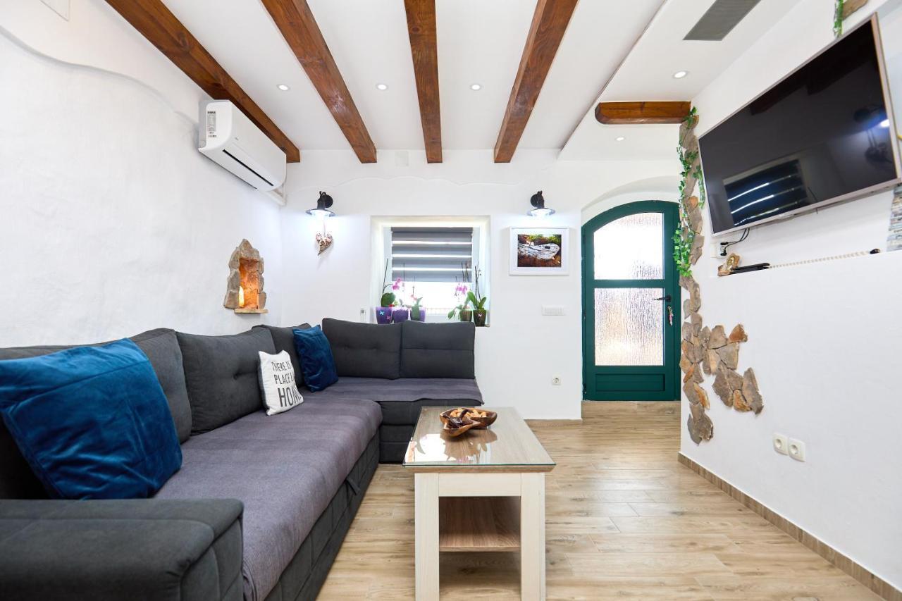 Stone House Biskup Apartment Babino Polje Exterior photo
